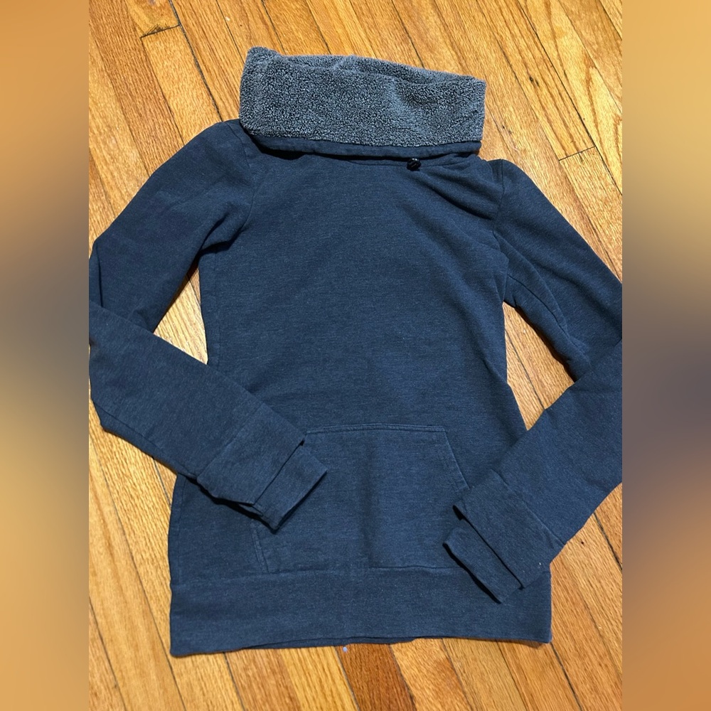 Bench Womens Pullover Sweater  Long Sleeve Cowl Neck Pockets Outdoor S